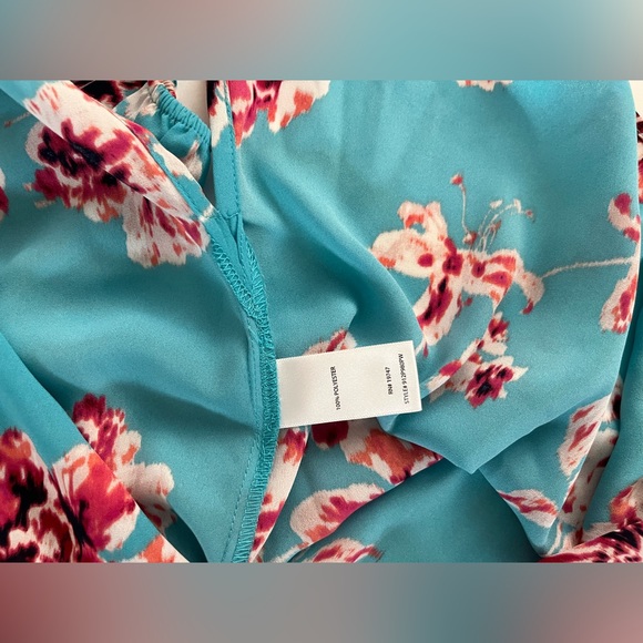 The Pioneer Woman   Tunic Top Blouse V Neck Semi- Sheer Size M Floral 3/4 Sleeve - Picture 15 of 15